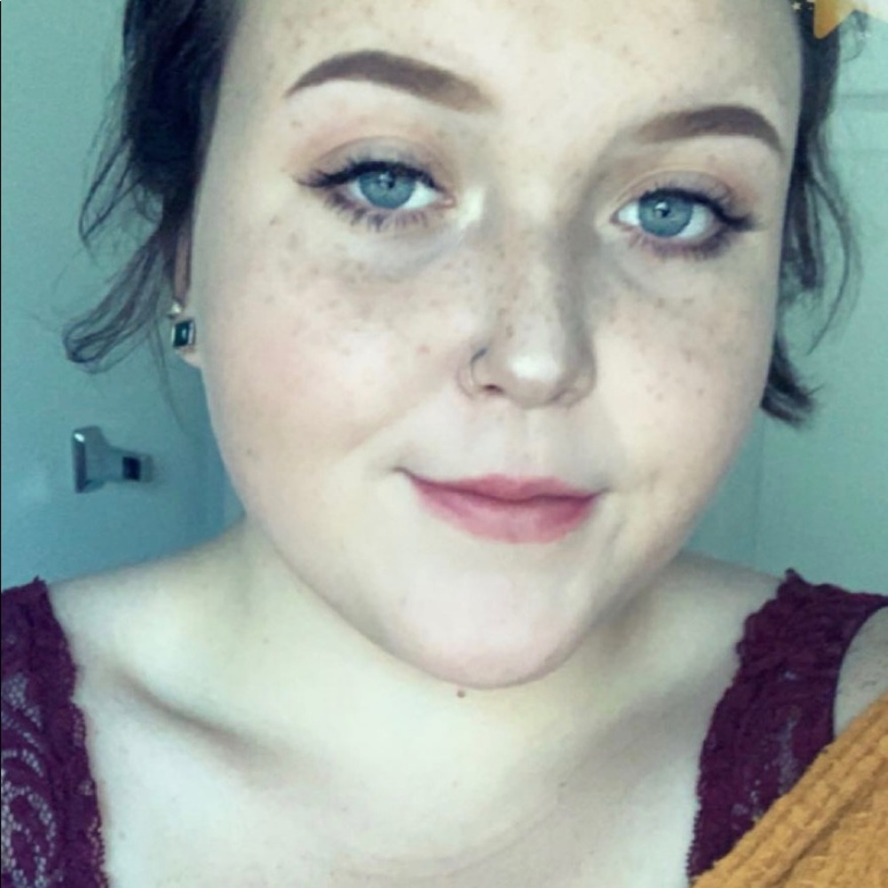 Meet your Posher, Joely